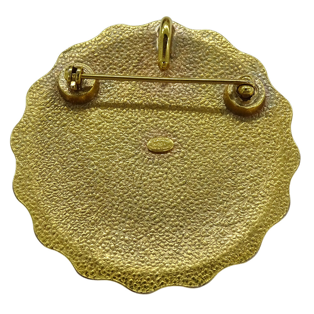 CHANEL Authentic Vintage Gold Brooch - Picture 4 of 8